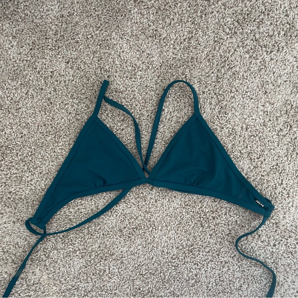 Jolyn triangle top peacock M